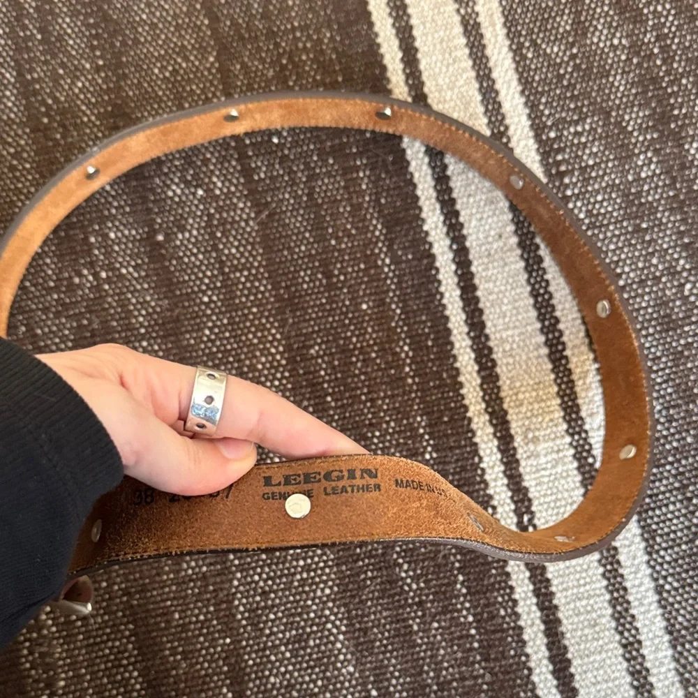 Stylish Brown Leather Belt with Silver Details Buffalo